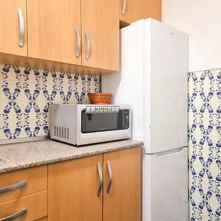 Spacious In Faro, 92 M² With Terrace * Faro