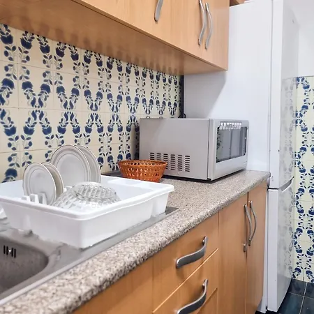 Spacious In Faro, 92 M² With Terrace Faro